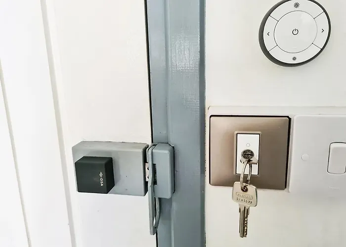 Margarita Gardens - Self Service 파포스