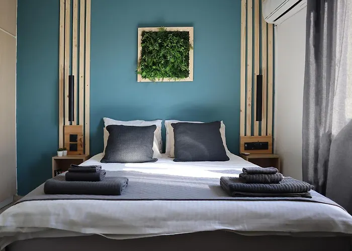 Margarita Gardens - Self Service