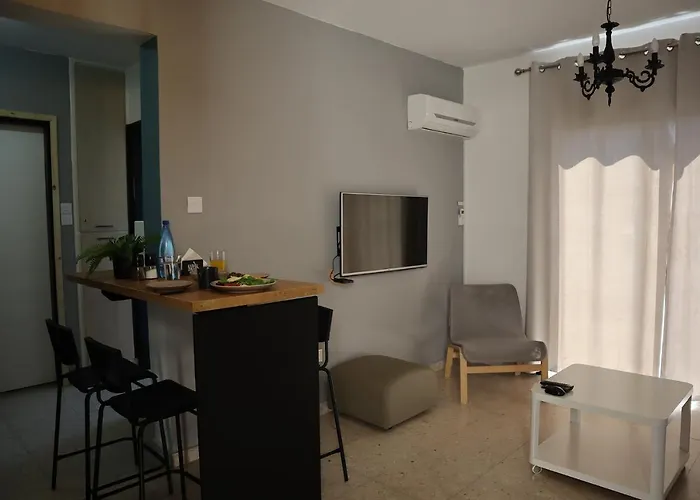 Margarita Gardens - Self Service *