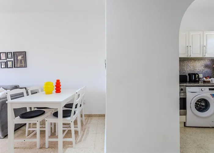 Margarita Gardens - Self Service 아파트 *