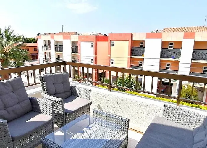 Margarita Gardens - Self Service * パ フォス