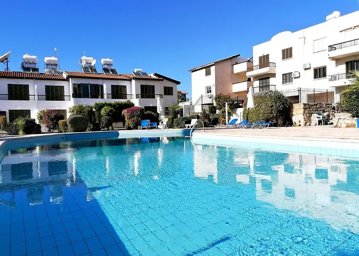 Margarita Gardens - Self Service 파포스